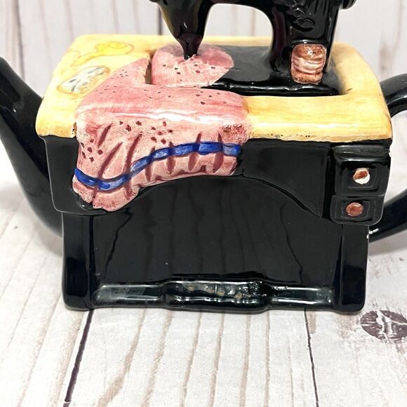 Cardinal Inc & World Bazaars  Teapot Ceramic Sewing Machine Vintage Collectible - Picture 15 of 16